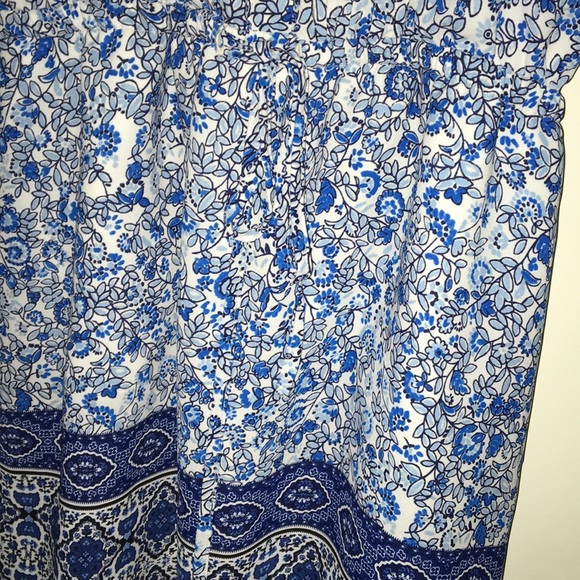 Gap dress. Size small. Blue floral pattern - Picture 2 of 5